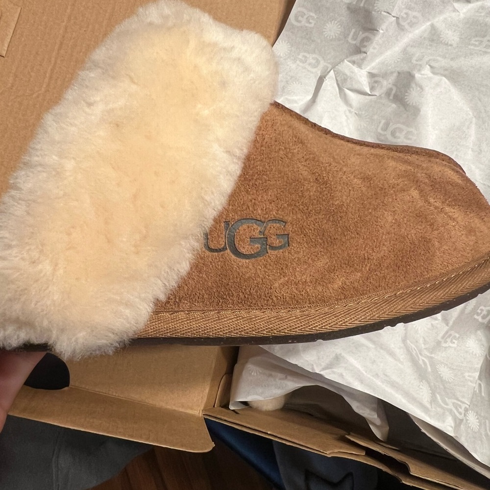 Brand new scuffette II Ugg slippers women’s size 9